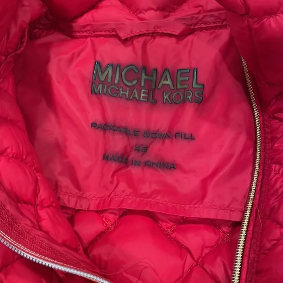 Micheal by Micheal Kors EUC XS light weight puffer vest - Picture 4 of 7